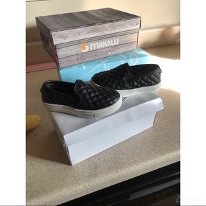 Steve Madden girls size 9 shoes.